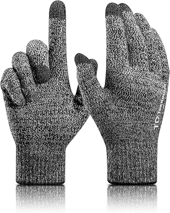 Warm & Stretchy Touchscreen Gloves Under $8!